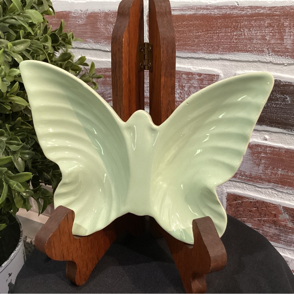 🟢 Vintage Soft Green Butterfly Ashtray - Ceramic Crafted - Many Uses - Unique - Picture 2 of 11